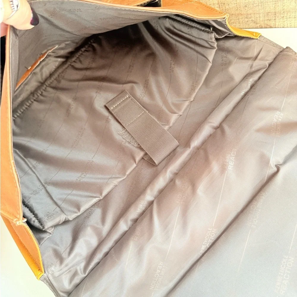 Kenneth Cole Reaction Mind Your Own Business Colombian Leather Laptop Bag